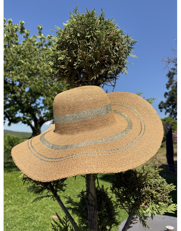 Chapeau agatha